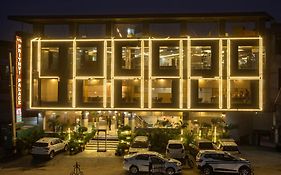 Hotel Park Tree Near Igi Airport Delhi